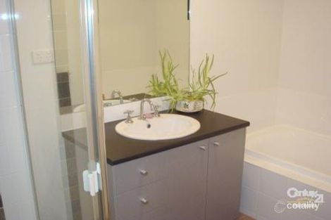 16 Kimberley Gr, Pakenham, VIC 3810