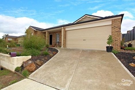 Property photo of 8 Adrian Drive Pakenham VIC 3810