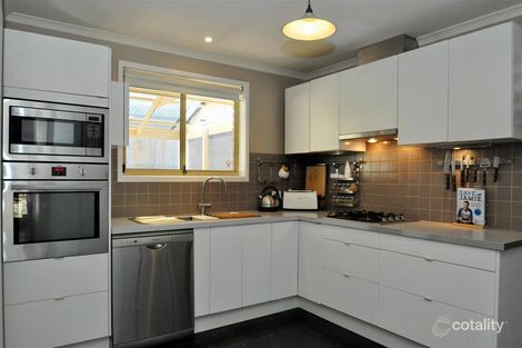 Property photo of 1 Hume Court Woodcroft SA 5162