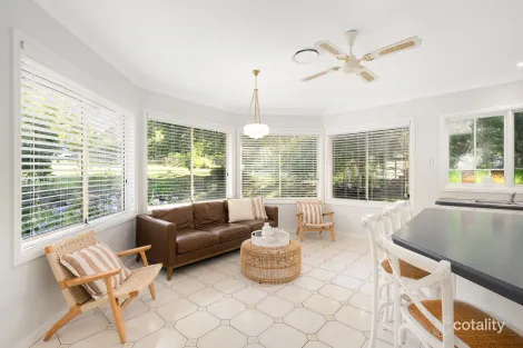 Property photo of 1 Hilton Place Kenthurst NSW 2156