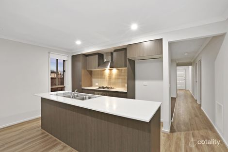 12 Holbrook Dr, Armstrong Creek, VIC 3217