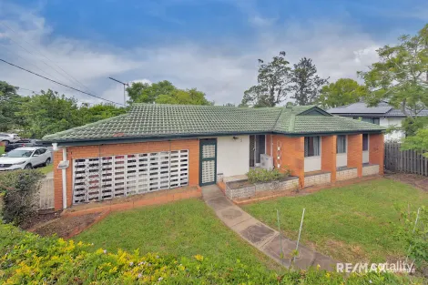 Property photo of 5 Cresthaven Drive Mansfield QLD 4122