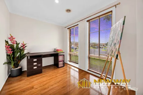 Property photo of 33 Viola Avenue Pakenham VIC 3810