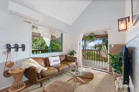 Property photo of 12 Shady Lane Banora Point NSW 2486