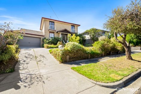 Property photo of 2 Olron Rise Doncaster East VIC 3109
