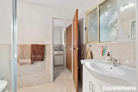 Property photo of 18 Lakeside Avenue Clayton Bay SA 5256
