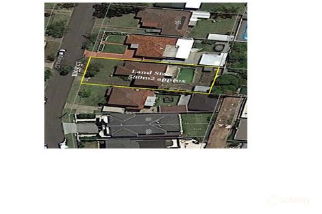 Property photo of 16 Marina Crescent Greenacre NSW 2190