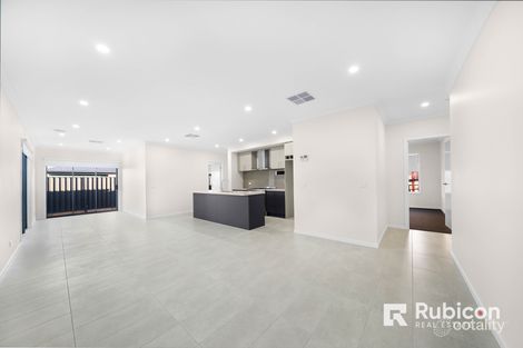 Property photo of 15 Bistre Road Tarneit VIC 3029