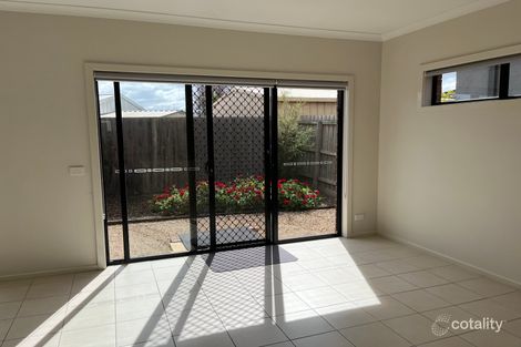 Property photo of 8/49-55 Rosella Avenue Werribee VIC 3030