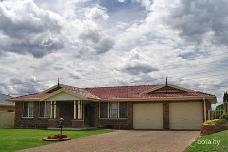 81 Hilldale Dr, Cameron Park, NSW 2285