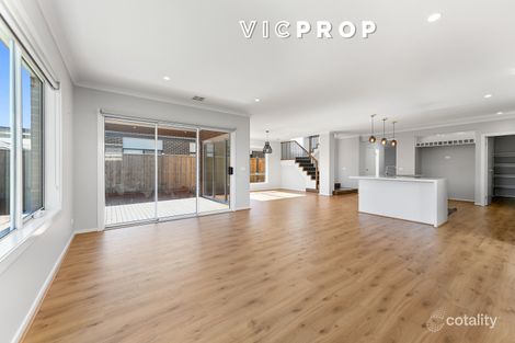 Property photo of 8 Gloriosa Way Point Cook VIC 3030