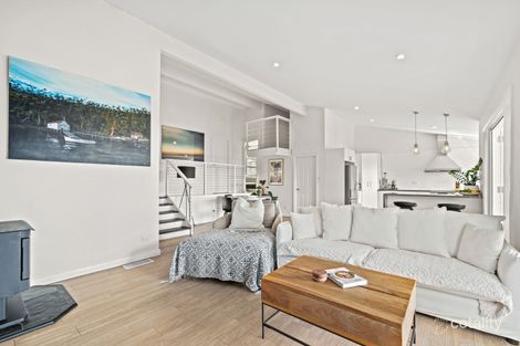 Property photo of 18 Yugari Crescent Daleys Point NSW 2257