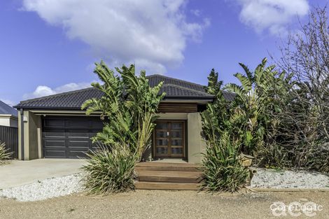 Property photo of 2 Sassafras Close Point Cook VIC 3030