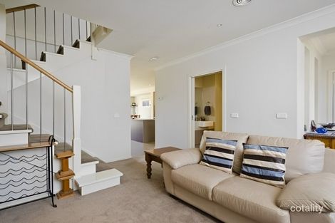 Property photo of 24 Prominence Boulevard Tarneit VIC 3029