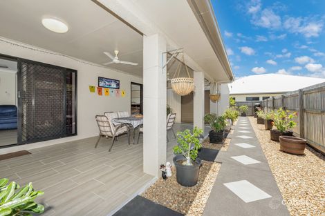 Property photo of 71 Daintree Drive Bushland Beach QLD 4818