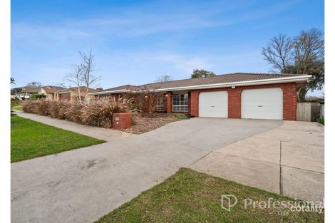 11 Kingfisher Dr, West Wodonga, VIC 3690