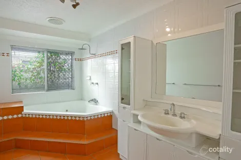 Property photo of 79 Marina Drive Bushland Beach QLD 4818