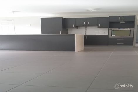 Property photo of 2/33 South Quarter Drive Loganlea QLD 4131