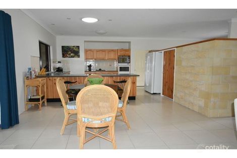 Property photo of 14 Coach House Place Mooloolah Valley QLD 4553