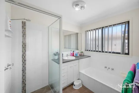 Property photo of 28 Cavella Drive Glen Eden QLD 4680