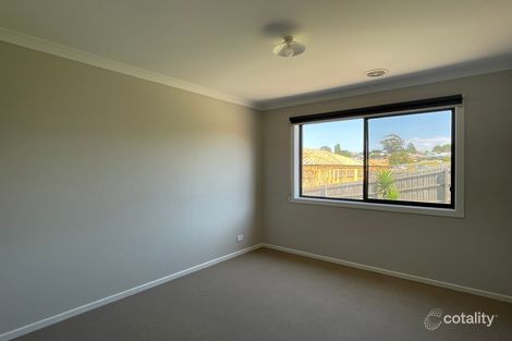 Property photo of 19 Appleporch Way Drouin VIC 3818