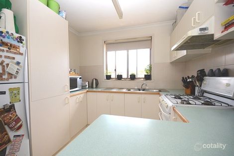 Property photo of 2/27 Edinburgh Circuit West Wodonga VIC 3690