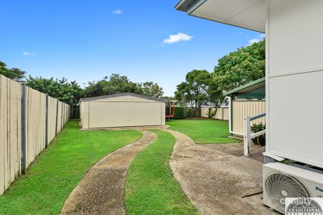 Property photo of 74 Roseneath Parade Wynnum West QLD 4178