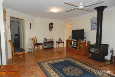 Property photo of 23 Biscay Crescent Glenvale QLD 4350