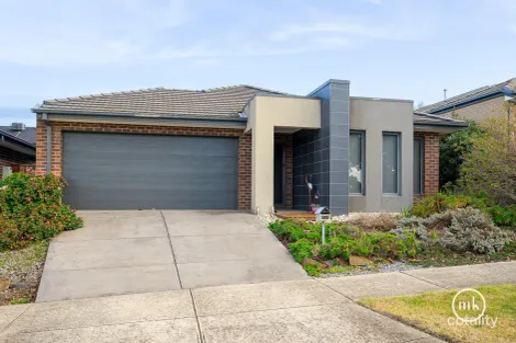 Property photo of 12 Coulthard Crescent Doreen VIC 3754