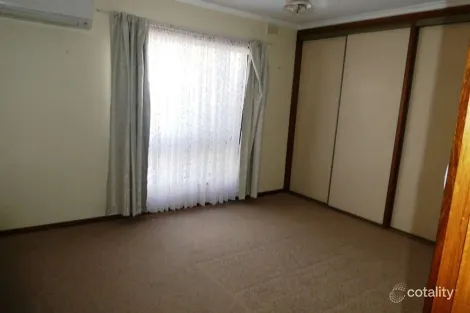 Property photo of 39 Light Road Cummins SA 5631