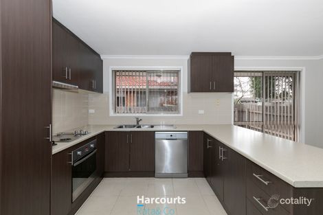 Property photo of 20 Tenterden Place Mill Park VIC 3082