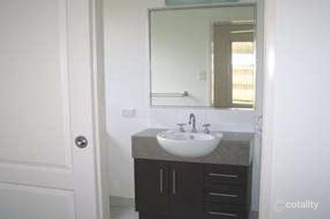 Property photo of 3 Tawarra Crescent Gracemere QLD 4702
