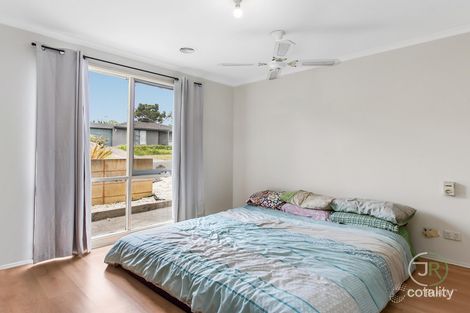 Property photo of 6 Meredith Crescent Hampton Park VIC 3976