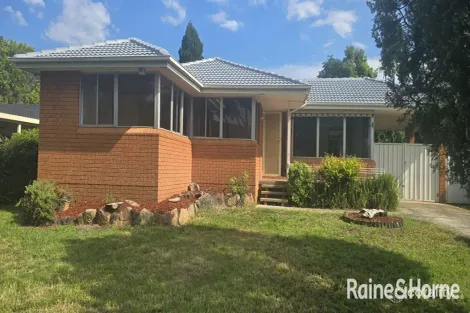 10 Manam Pl, Glenfield, NSW 2167
