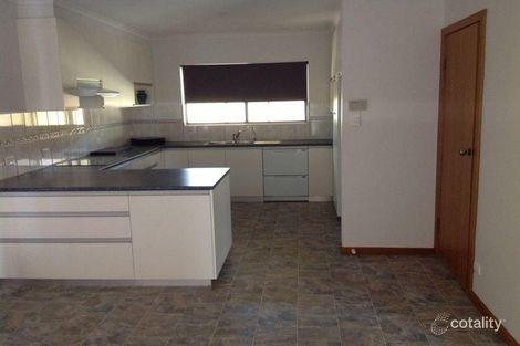 Property photo of 8 Trantalis Court Loxton SA 5333