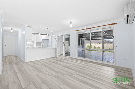 Property photo of 6 Joadja Crescent Glendenning NSW 2761