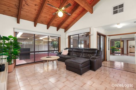 Property photo of 10 Sandy Court Taylors Lakes VIC 3038