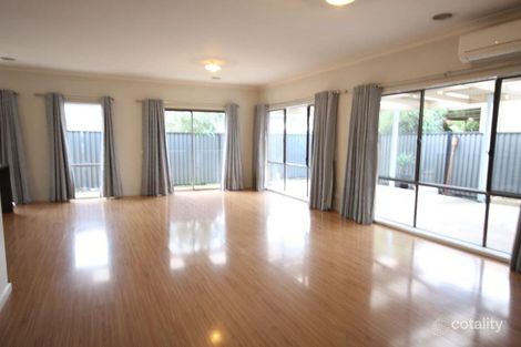 Property photo of 34 Ebony Circuit Craigieburn VIC 3064