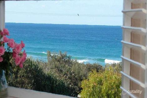 Property photo of 5 Wavecrest Drive Castaways Beach QLD 4567