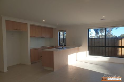 3 Bristol St, Strathtulloh, VIC 3338