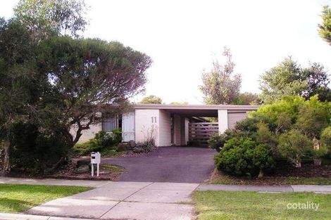 Property photo of 11 James Cook Drive Endeavour Hills VIC 3802