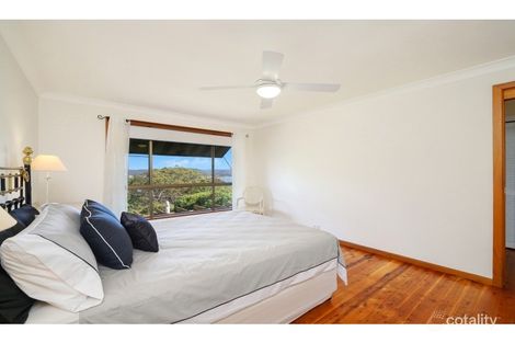Property photo of 1 The Scenic Road Killcare Heights NSW 2257
