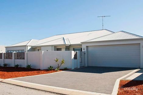Property photo of 15 Buttercup Parkway Halls Head WA 6210