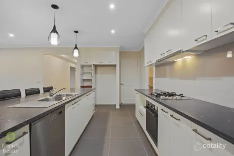 Property photo of 27 Davey Drive Trafalgar VIC 3824