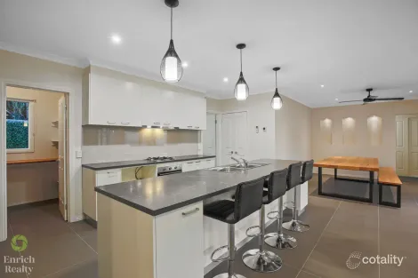 Property photo of 27 Davey Drive Trafalgar VIC 3824