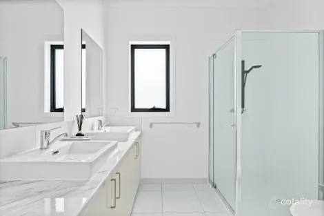 Property photo of 1 Aranda Place Epping VIC 3076