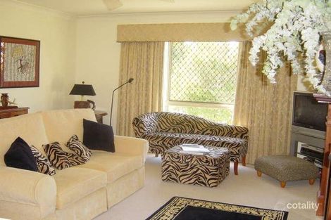 Property photo of 2 Riviera Court Oxley QLD 4075