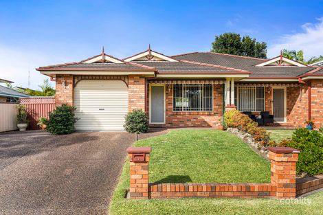 1/8 Lady Penrhyn Cl, Bateau Bay, NSW 2261