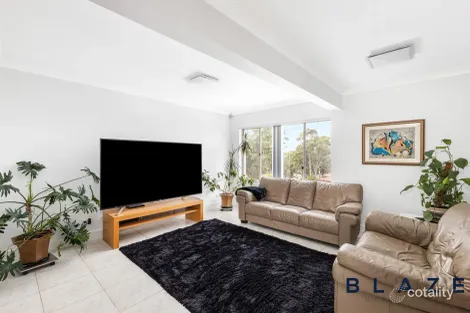 Property photo of 11 Forester Place Bossley Park NSW 2176