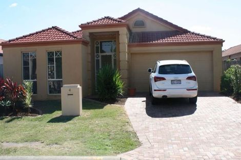 4 Oakridge Pl, Molendinar, QLD 4214